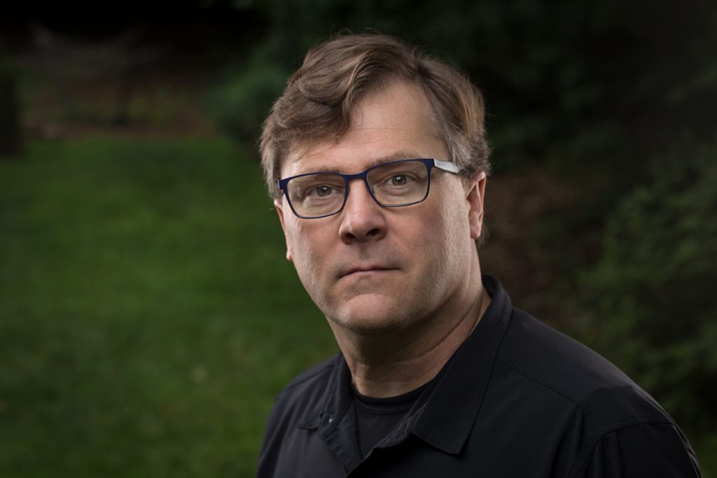 Headshot of Steven Smith.